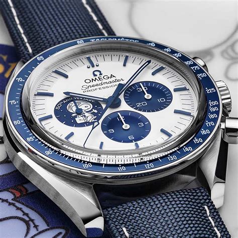 omega speedmaster silver snoopy award